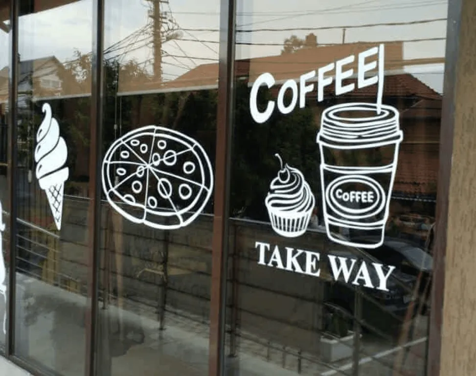 Плоттерная резка самоклейки