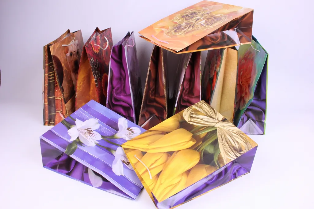 Производство подарочных пакетов