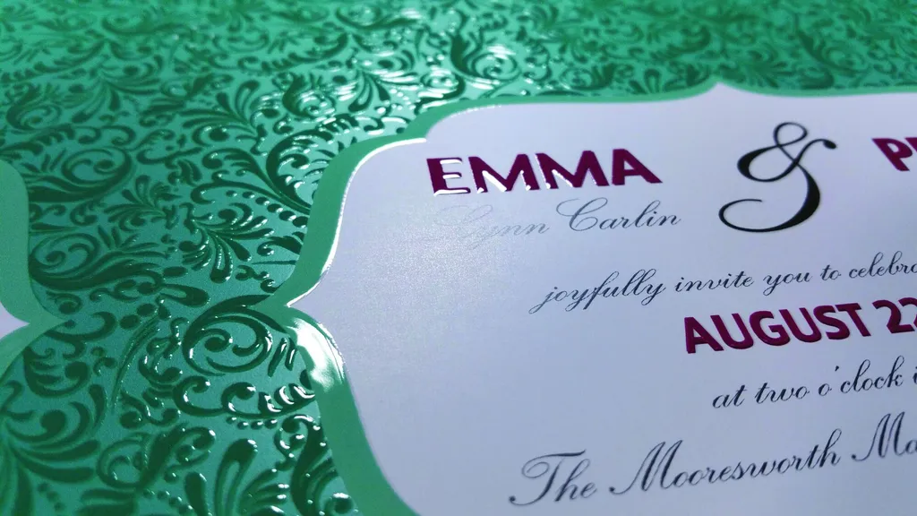 ВД лак в полиграфии